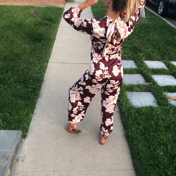 Flowerer Romper - Picture 2 of 7